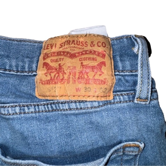 Women’s Levi’s 💕✨ - Picture 5 of 6